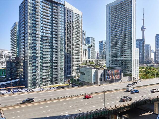 1210 - 19 Bathurst St, Condo with 1 bedrooms, 1 bathrooms and 0 parking in Toronto ON | Image 13