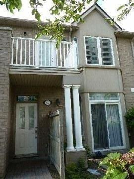 th#71a - 61 Town Centre Crt, Townhouse with 2 bedrooms, 1 bathrooms and 1 parking in Toronto ON | Image 1