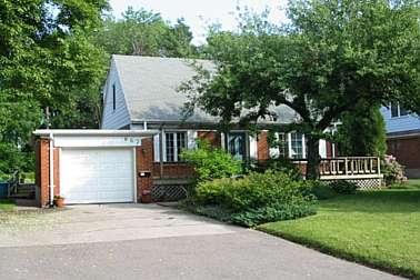 867 Melton Dr, House detached with 3 bedrooms, 3 bathrooms and 4 parking in Mississauga ON | Image 1