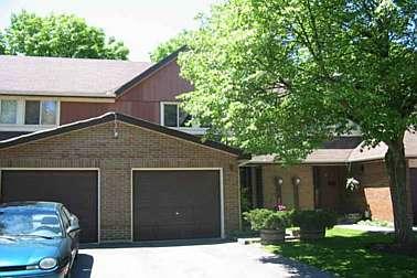 22 - 2617 Windwood Dr, Townhouse with 3 bedrooms, 2 bathrooms and 2 parking in Mississauga ON | Image 1
