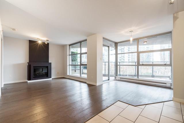 403 - 989 Beatty Street, Condo with 1 bedrooms, 1 bathrooms and 1 parking in Vancouver BC | Image 2