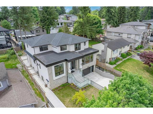 14074 79 Avenue, House detached with 9 bedrooms, 9 bathrooms and 2 parking in Surrey BC | Image 4