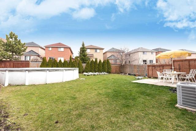 865 Mays Cres, House detached with 4 bedrooms, 3 bathrooms and 4 parking in Mississauga ON | Image 26