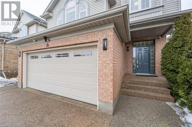 34 Pebblecreek Drive, House detached with 3 bedrooms, 2 bathrooms and 5 parking in Kitchener ON | Image 5