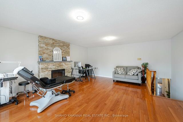 4256 Elora Dr, House detached with 3 bedrooms, 4 bathrooms and 5 parking in Mississauga ON | Image 11