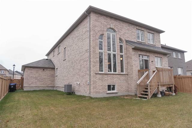 19 Pearl St, House detached with 4 bedrooms, 4 bathrooms and 6 parking in Wasaga Beach ON | Image 14