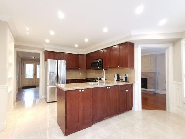 2812 Huntingdon Tr, House detached with 4 bedrooms, 5 bathrooms and 4 parking in Oakville ON | Image 26