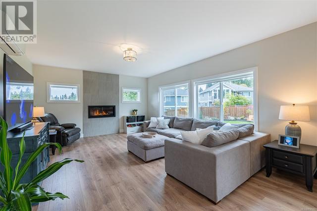 6923 Burr Dr, House detached with 6 bedrooms, 3 bathrooms and 4 parking in Sooke BC | Image 15