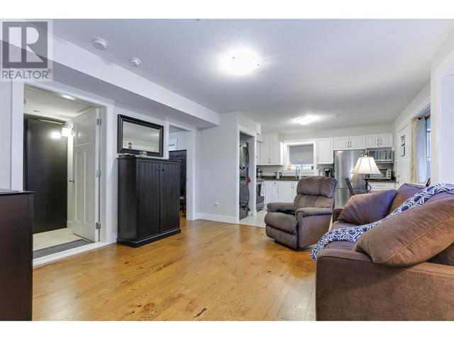 3968 Robin Place, House detached with 6 bedrooms, 4 bathrooms and 6 parking in Port Coquitlam BC | Image 32