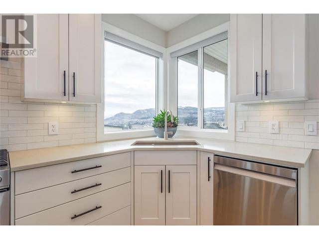 3047 Shaleview Drive, House detached with 5 bedrooms, 3 bathrooms and 5 parking in West Kelowna BC | Image 7