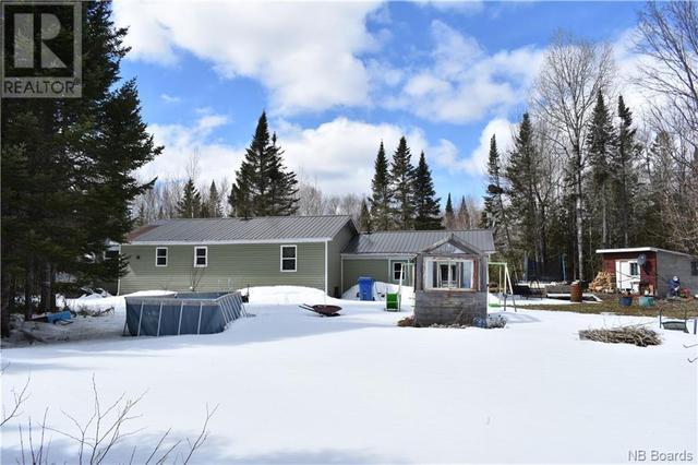 490 Sharkey Road, House detached with 2 bedrooms, 1 bathrooms and null parking in Wakefield NB | Image 18