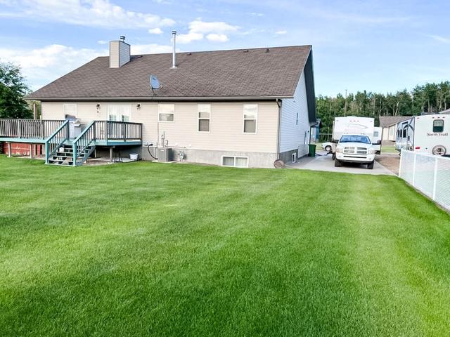 8710 101 Street, House detached with 4 bedrooms, 3 bathrooms and 8 parking in Mackenzie County AB | Image 5