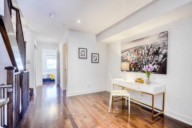 501 - 50 Curzon St, Townhouse with 3 bedrooms, 3 bathrooms and 1 parking in Toronto ON | Image 8