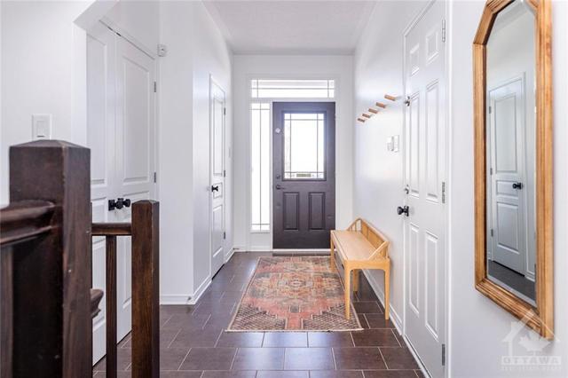 839 Percifor Way, Townhouse with 2 bedrooms, 3 bathrooms and 3 parking in Ottawa ON | Image 2