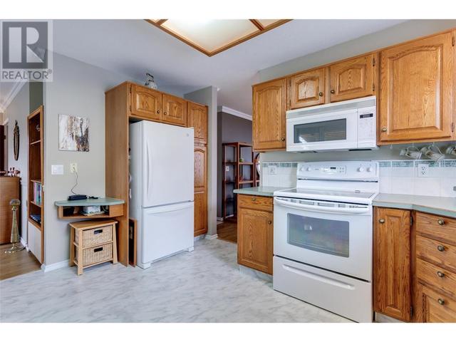 490 - 1255 Raymer Avenue, House detached with 2 bedrooms, 2 bathrooms and 2 parking in Kelowna BC | Image 15