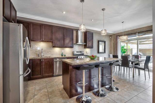 155 Rowe Terr, House detached with 4 bedrooms, 4 bathrooms and 4 parking in Milton ON | Image 6