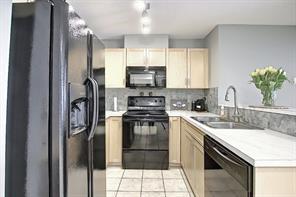 2104 - 70 Panamount Drive Nw, Condo with 2 bedrooms, 2 bathrooms and 1 parking in Calgary AB | Image 4