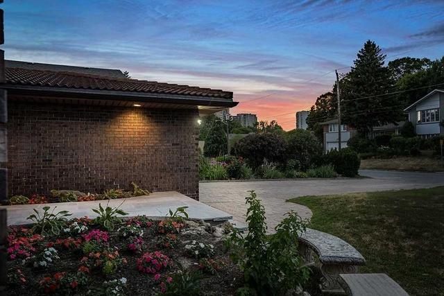 85 Comay Rd, House detached with 4 bedrooms, 5 bathrooms and 6 parking in Toronto ON | Image 28