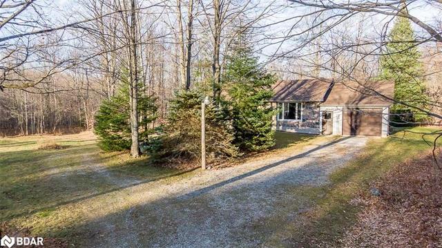 5491 9th Line N, House detached with 2 bedrooms, 1 bathrooms and 25 parking in Oro Medonte ON | Image 16