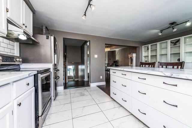 6932 Bilbao Lane, House semidetached with 3 bedrooms, 2 bathrooms and 3 parking in Mississauga ON | Image 8