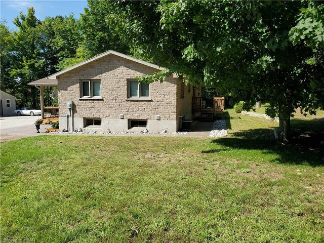 167 Maryville Lake Road, House detached with 4 bedrooms, 2 bathrooms and null parking in South Bruce Peninsula ON | Image 3