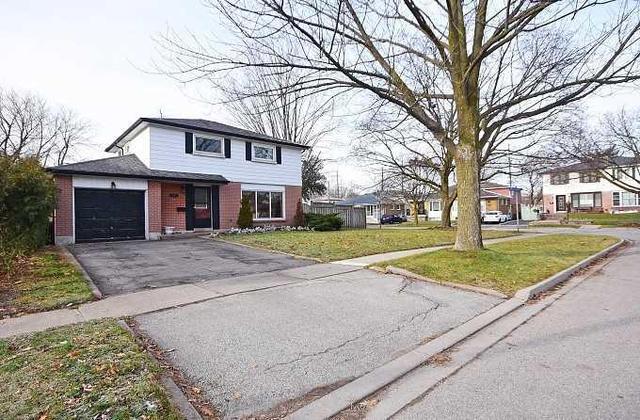 3652 Chiplow Rd, House detached with 4 bedrooms, 2 bathrooms and 2 parking in Mississauga ON | Image 1