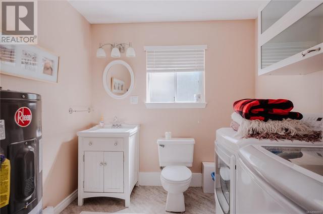 Powder room downstairs | Image 28