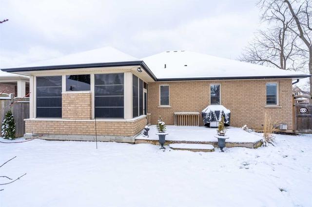 35 Oneida Dr, House detached with 2 bedrooms, 3 bathrooms and 4 parking in Brantford ON | Image 35