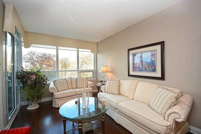 406 - 1055 Southdown Rd, Condo with 1 bedrooms, 1 bathrooms and 1 parking in Mississauga ON | Image 4