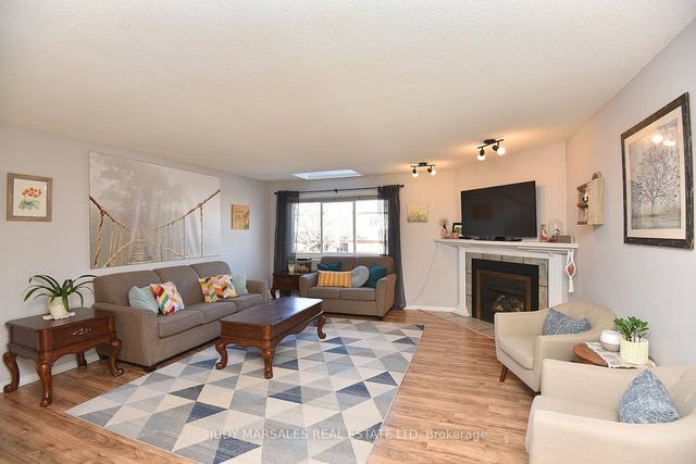 28 - 26 Moss Blvd, Townhouse with 3 bedrooms, 3 bathrooms and 2 parking in Hamilton ON | Image 3