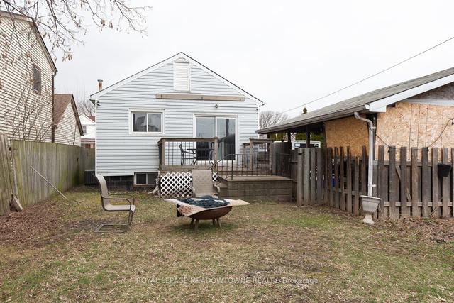 670 Knox Ave, House detached with 2 bedrooms, 2 bathrooms and 10 parking in Hamilton ON | Image 25