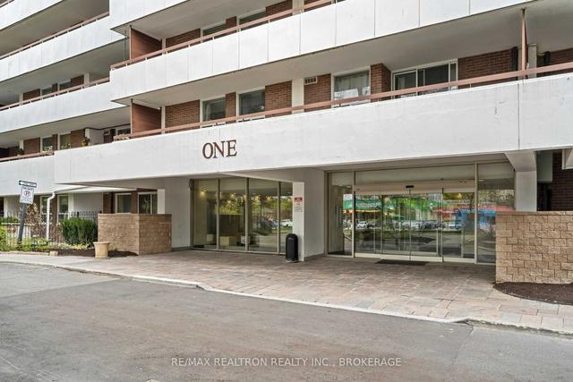 901 - 1 Royal Orchard Blvd, Condo with 3 bedrooms, 2 bathrooms and 1 parking in Markham ON | Image 12