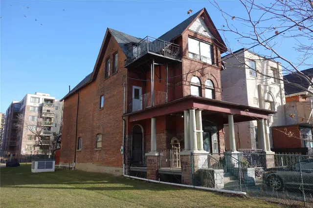 65 Spencer Ave, House detached with 6 bedrooms, 9 bathrooms and 5 parking in Toronto ON | Image 1