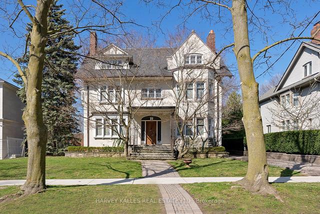 240 Russell Hill Rd, House detached with 5 bedrooms, 5 bathrooms and 7 parking in Toronto ON | Image 1
