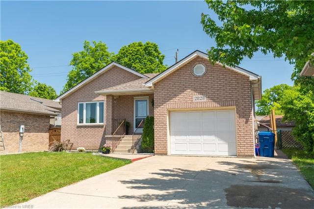 2828 Robillard Crescent, House detached with 2 bedrooms, 2 bathrooms and null parking in Windsor ON | Image 26