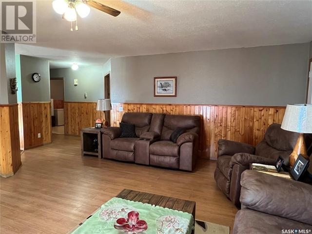 9km West Of Makwa, House detached with 5 bedrooms, 4 bathrooms and null parking in Loon Lake No. 561 SK | Image 15