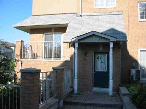 unit 12 - 2 Cox Blvd, Townhouse with 3 bedrooms, 2 bathrooms and 2 parking in Markham ON | Image 1