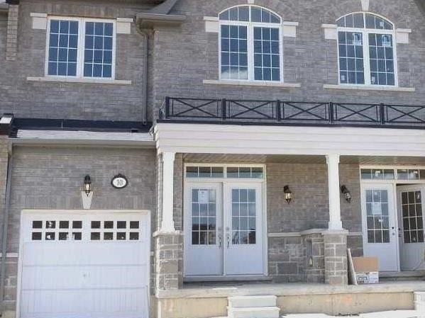 Terr - 10 Isle Royal Terr, House attached with 3 bedrooms, 3 bathrooms and 1 parking in Brampton ON | Image 1