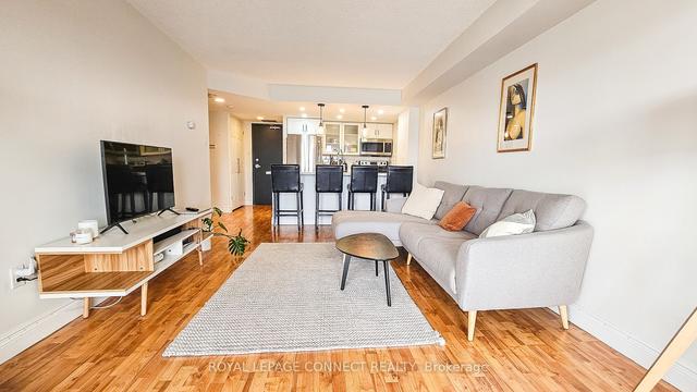 1712 - 705 King St W, Condo with 1 bedrooms, 1 bathrooms and 1 parking in Toronto ON | Image 2