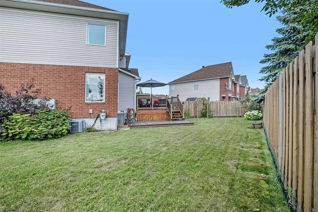2095 Liska St, House attached with 3 bedrooms, 3 bathrooms and 3 parking in Ottawa ON | Image 16