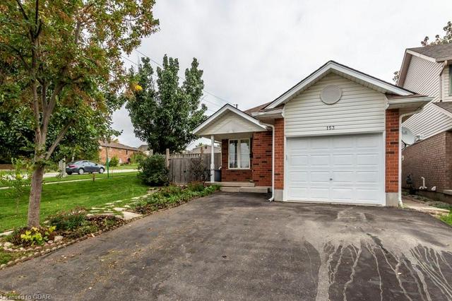 153 Bradson Drive, House detached with 4 bedrooms, 2 bathrooms and 3 parking in Guelph ON | Image 2