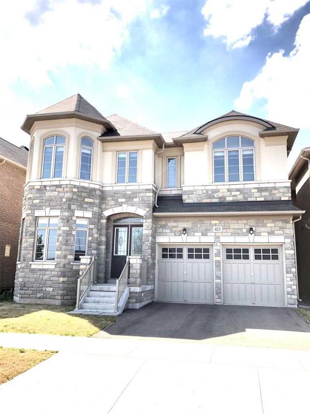 423 Threshing Mill Blvd, House detached with 4 bedrooms, 4 bathrooms and 4 parking in Oakville ON | Image 1