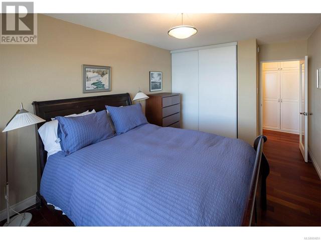 302 - 1270 Beach Dr, Condo with 2 bedrooms, 1 bathrooms and null parking in Oak Bay BC | Image 12
