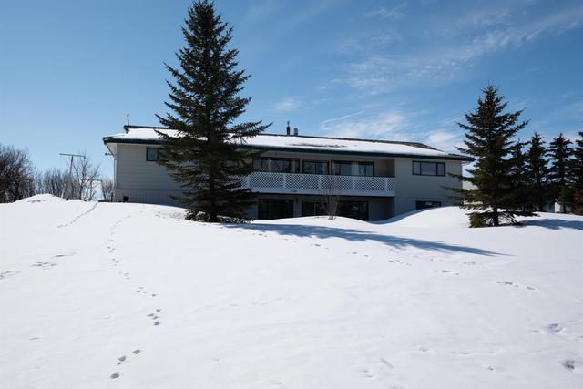 21019 - 424 Twp, House detached with 3 bedrooms, 3 bathrooms and null parking in Wainwright No. 61 AB | Image 2
