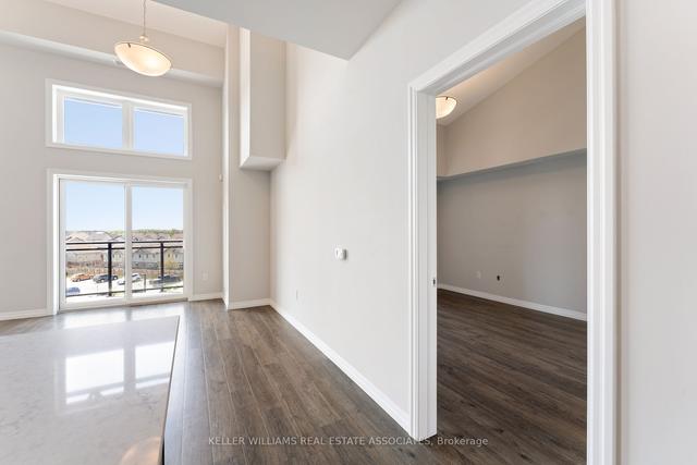 411 - 35 Kingsbury Sq, Condo with 2 bedrooms, 3 bathrooms and 1 parking in Guelph ON | Image 3
