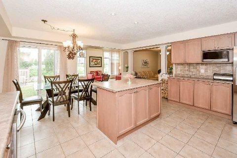 80 Hall Ave, House detached with 6 bedrooms, 4 bathrooms and 2 parking in Guelph ON | Image 2