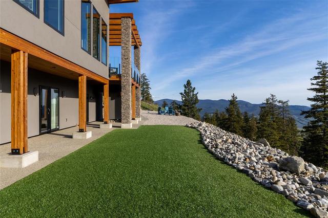 960 Eagle Place, House detached with 3 bedrooms, 2 bathrooms and 10 parking in Okanagan Similkameen A BC | Image 40