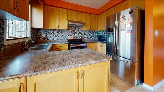 81 Timbertop Cres, House attached with 3 bedrooms, 3 bathrooms and 3 parking in Brampton ON | Image 23