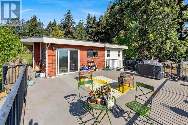 544 Windthrop Rd, House detached with 3 bedrooms, 3 bathrooms and 5 parking in Colwood BC | Image 33