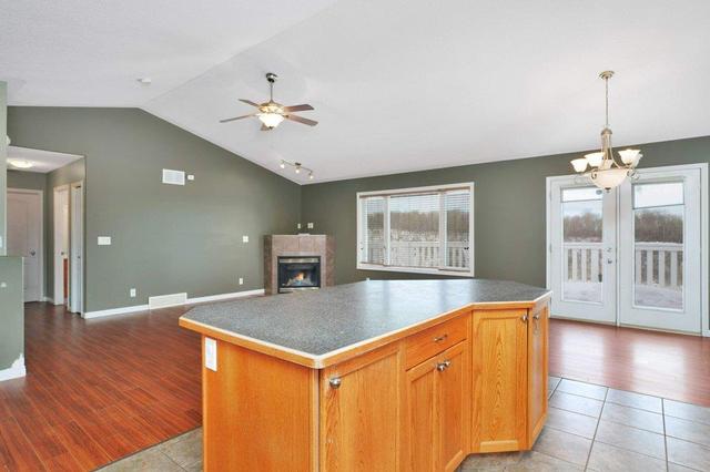 61 27121 Twp Rd 402, House detached with 4 bedrooms, 3 bathrooms and 6 parking in Red Deer County AB | Image 9